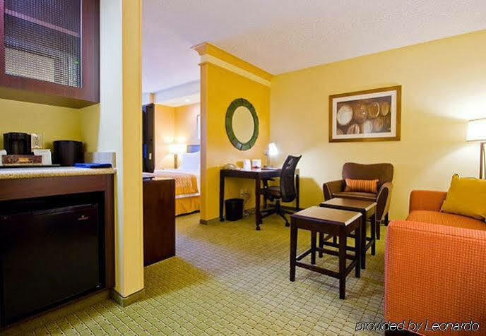 SpringHill Suites Napa Valley Exteriör bild